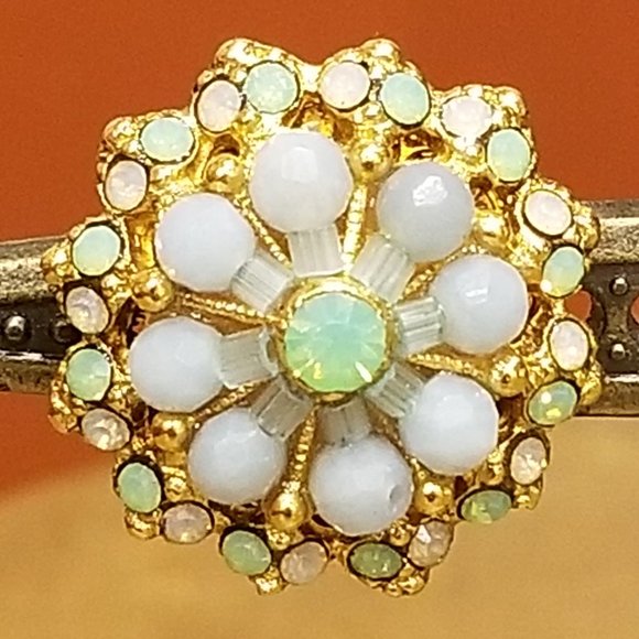 RARE DESIGNER VINTAGE JOSE & MARIA BARRERA FLOWER ROUND CLUSTER Crystal Earrings - Picture 5 of 12